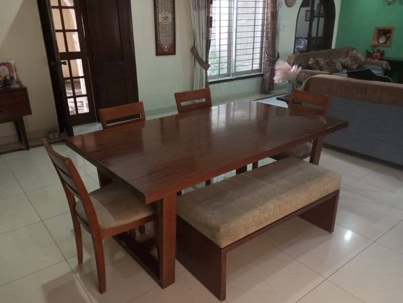 habit used dining table 1