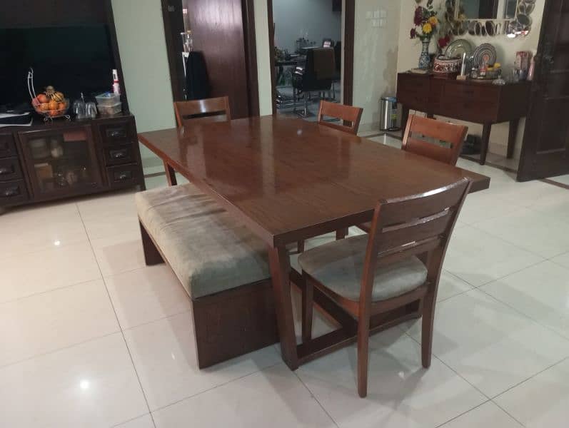 habit used dining table 2