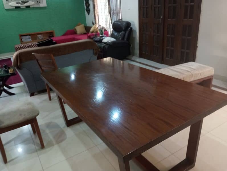 habit used dining table 14