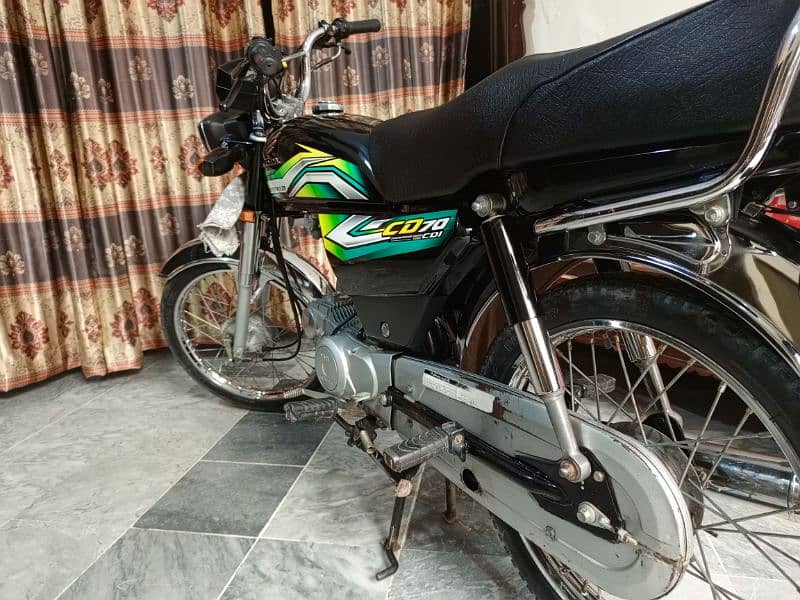 Honda CD70 10