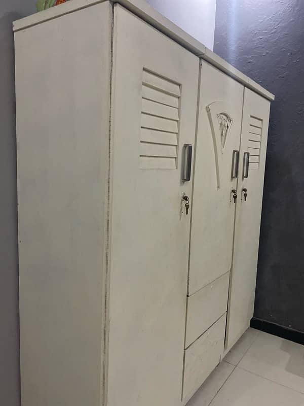 White wardrobe used urgently selling 2 drawer 2 door 1