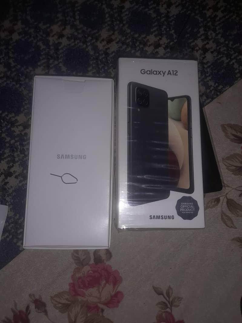 Samsung A12 4GB/64GB, 9/10 Condition with Box 8