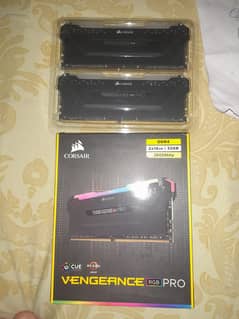 CORSAIR VENGEANCE® RGB PRO 32GB (2 x 16GB) Slightly used