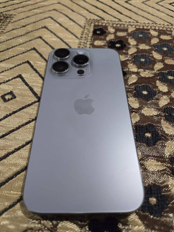 iphone 15pro 256GB dual physical 3