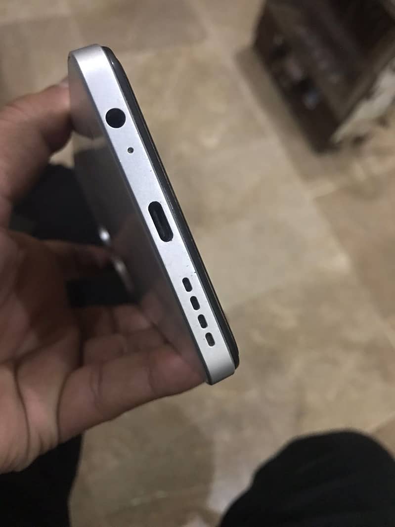 infinix hot 30 10/10 condition 5