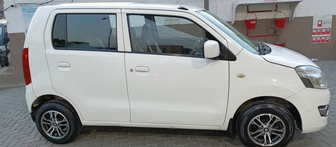 WagonR Tours Rent & Pick & Drop Services 2