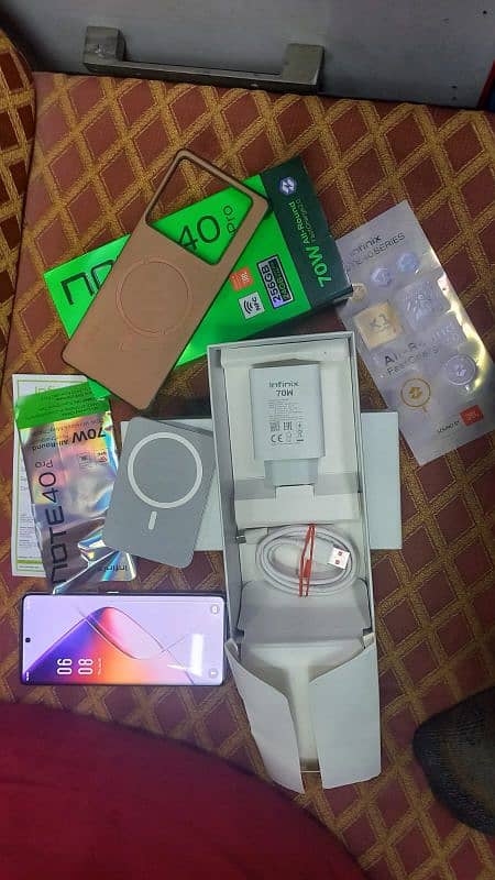 infinix note40 pro All accesries complete box lus condition 4