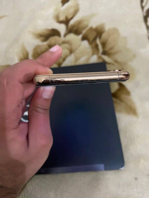 iphone Xs max 256 Gb Pta approved 5