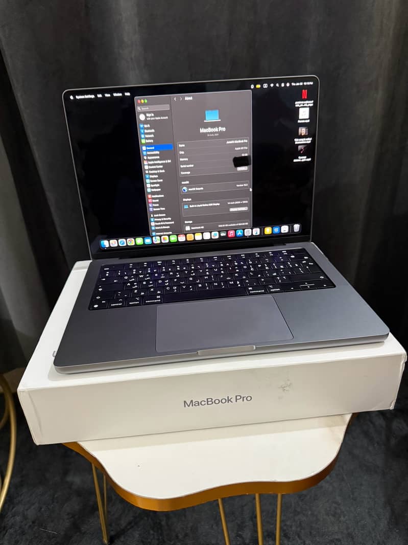 Macbook Pro 14 Inch 2021 M1 Pro Chipset 1TB 1