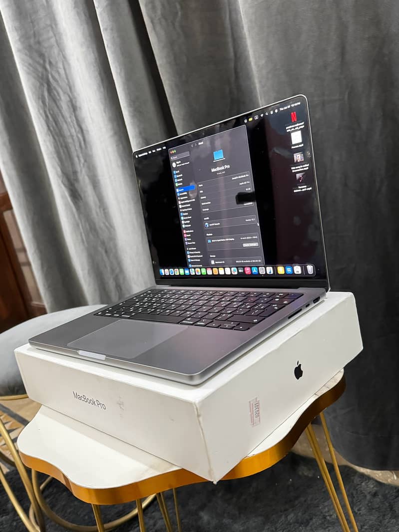 Macbook Pro 14 Inch 2021 M1 Pro Chipset 1TB 2