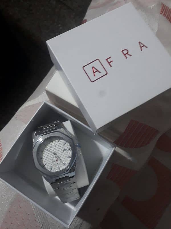 AFRA WATCH BRANDED NEW IMPORT FROM UAE STAINLESS STEEL WITH BOX PAKCK 1