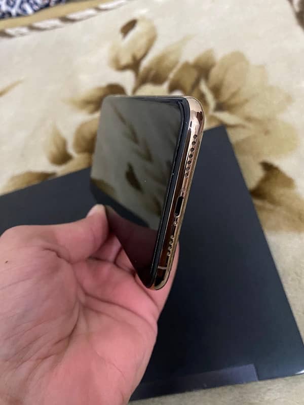 iphone Xs max 256gb pta Approved 11