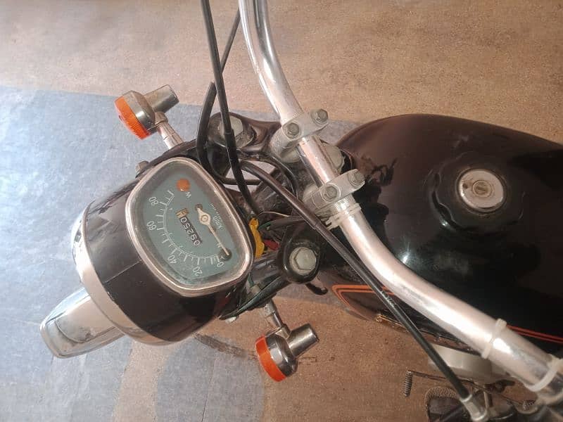 urgent sale Honda 70 4