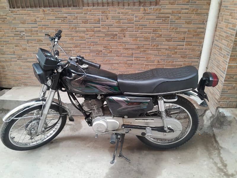 Honda 125Black 0