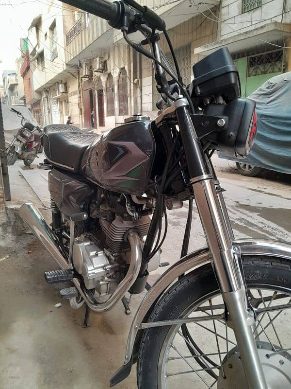 Honda 125Black 3