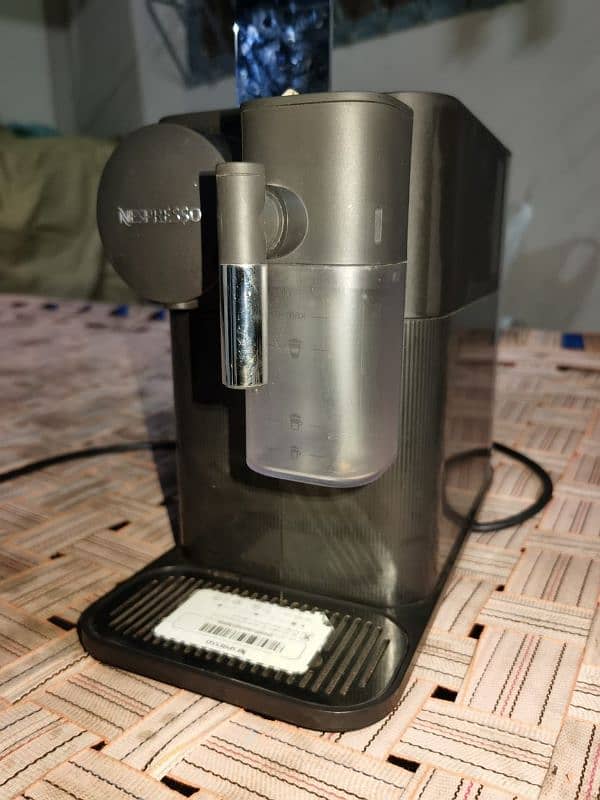 Nespresso Machine Urjent Sale 0