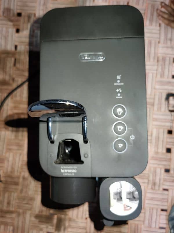 Nespresso Machine Urjent Sale 1