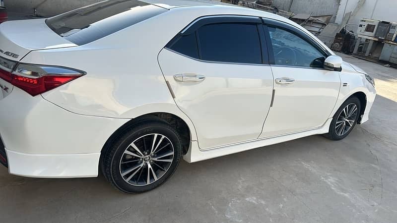 Toyota Altis Grande 2019 4