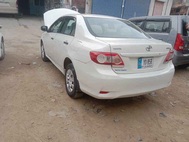 Toyota Corolla XLI 2013 1