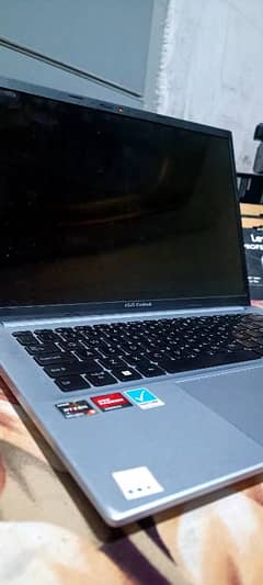 ASUS VIVO BOOK pro 14 OLED SCREEN