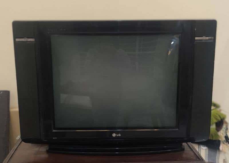 Premium Quality Used Wooden Console & TV – Best Condition | Great Deal 0