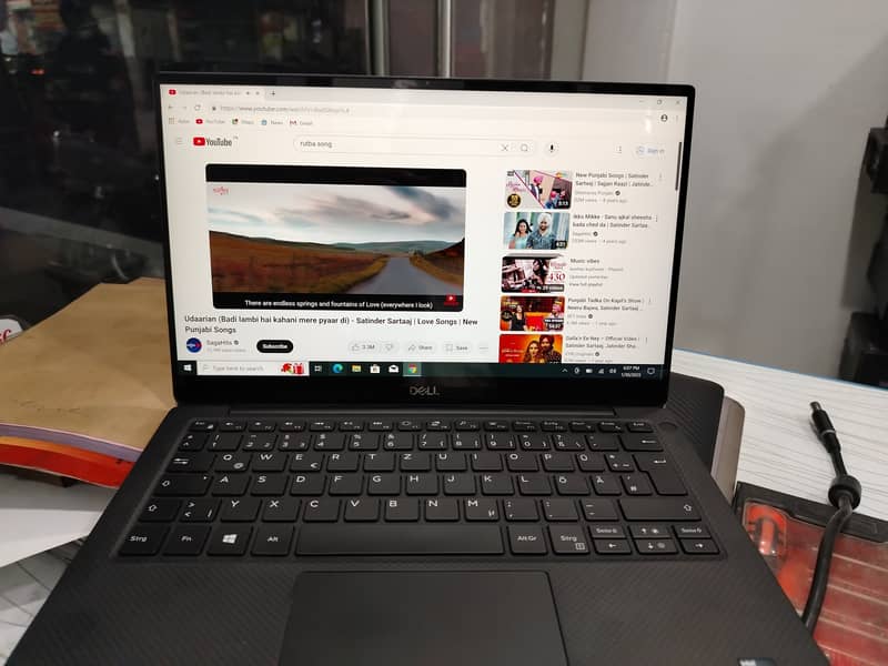 Dell XPS 13 9305 used in good condition 3