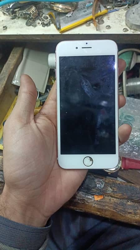 iPhone 6s by bus finger offBattery change 32gb 1