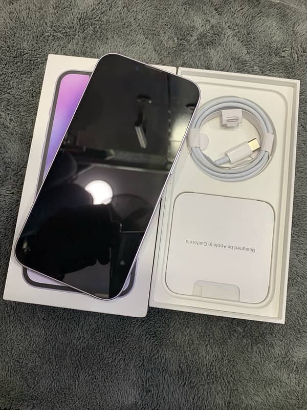 Apple i phone 14 5