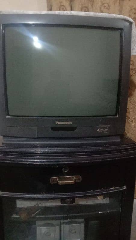 TV with trolley and cd players with speaker 1