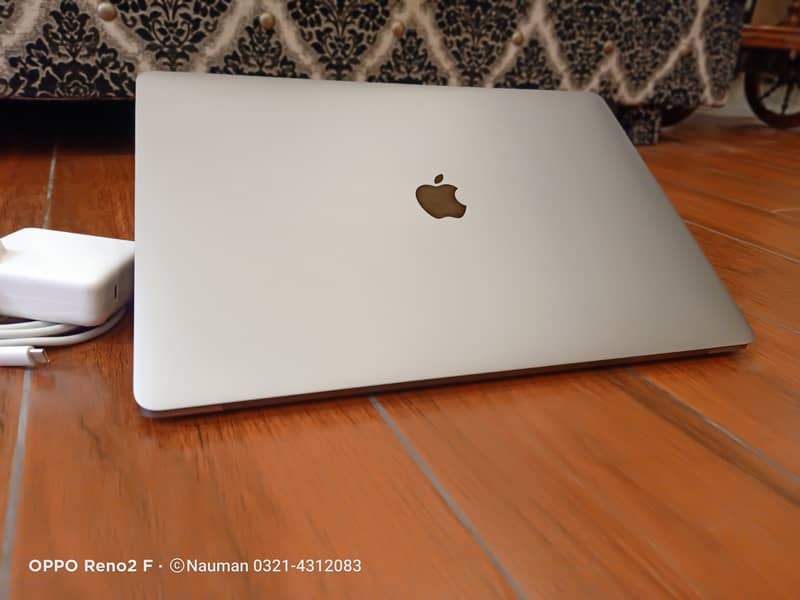 Apple MacBook Pro 2019 - Core i9,15-inch" (32GB/512GB) 4GB Graphics 4