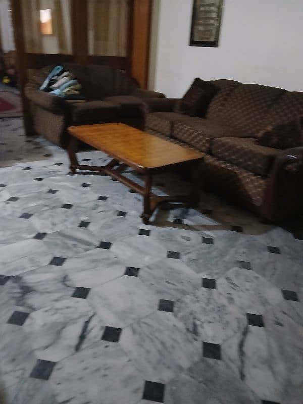 used sofa set 0