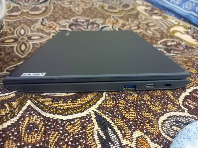 Lenovo Chromebook 2nd generation 100e 8