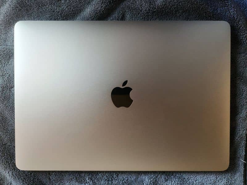 Macbook Pro M1 chip "13" inch 4