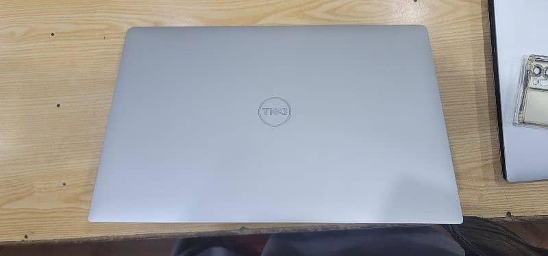 Dell Precision 5530 (Corei7 8th Gen/16/512/4GB Graphics) 0