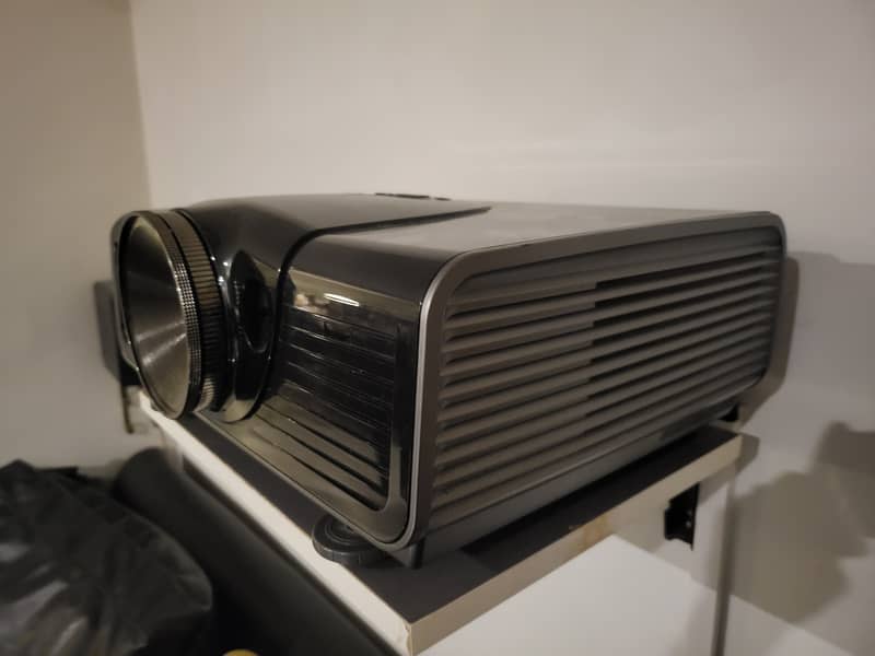 Benq W7500 3D Full HD Projector 12