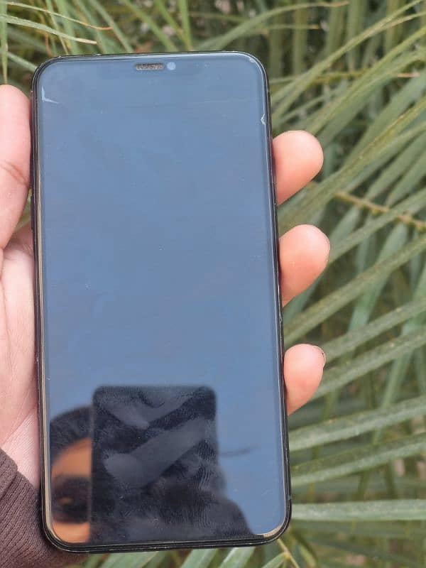 Iphone 11 pro max 256gb pta approved for sale 1