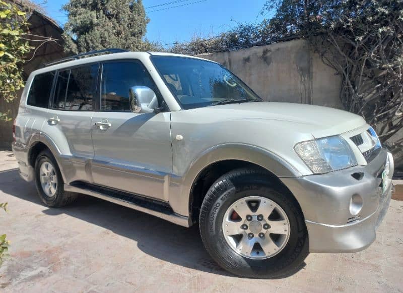 Mitsubishi Pajero 2005 3