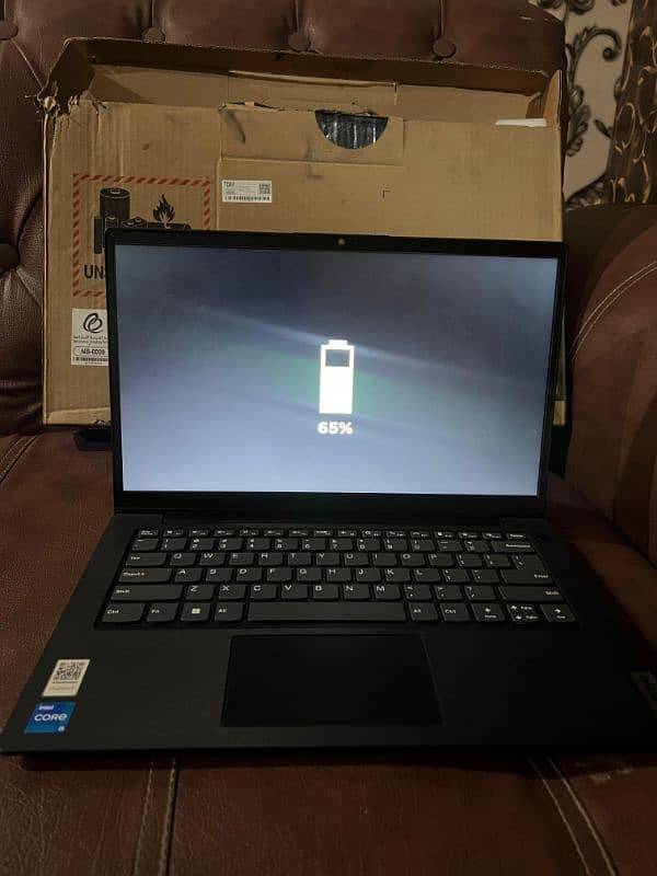 Lenovo V14 G3 Core i5 12th Gen, 8GB, 256GB NVME, 14″ FHD LED 9