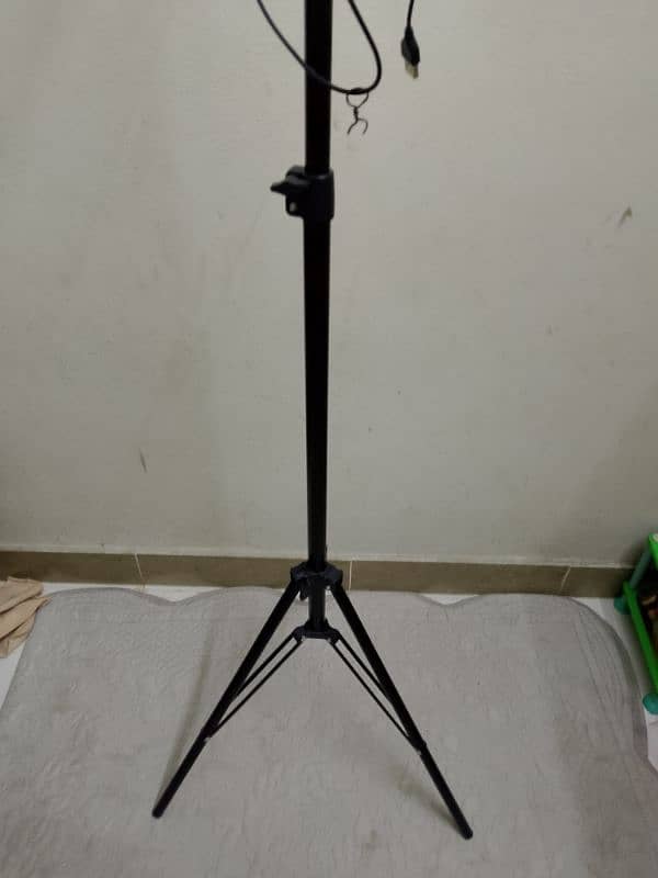 Tripods Stands 4