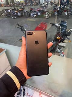 I phone 7 plus Quantity abailable