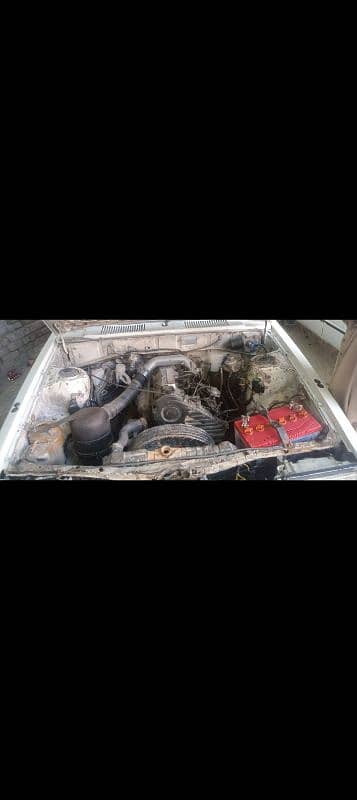 Toyota corolla 1982 shawer for fresh look non accident gari he 4