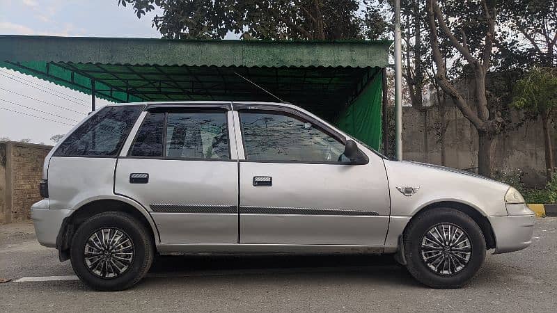 Suzuki Cultus 2011 8