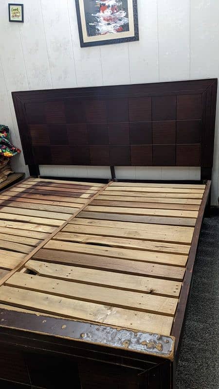 KING SIZE BED FOR SALE IN JOHAR TOWN 2