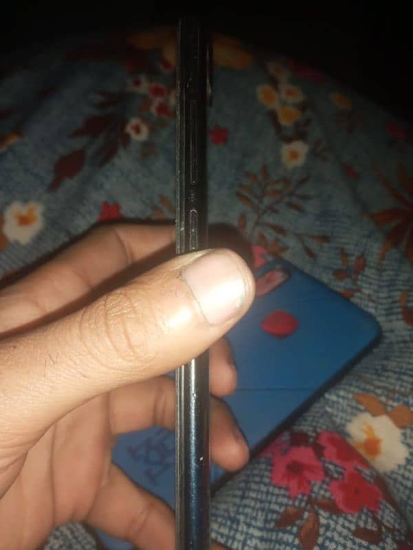 vivo y93 official PTA with box 32,gb3gb 5