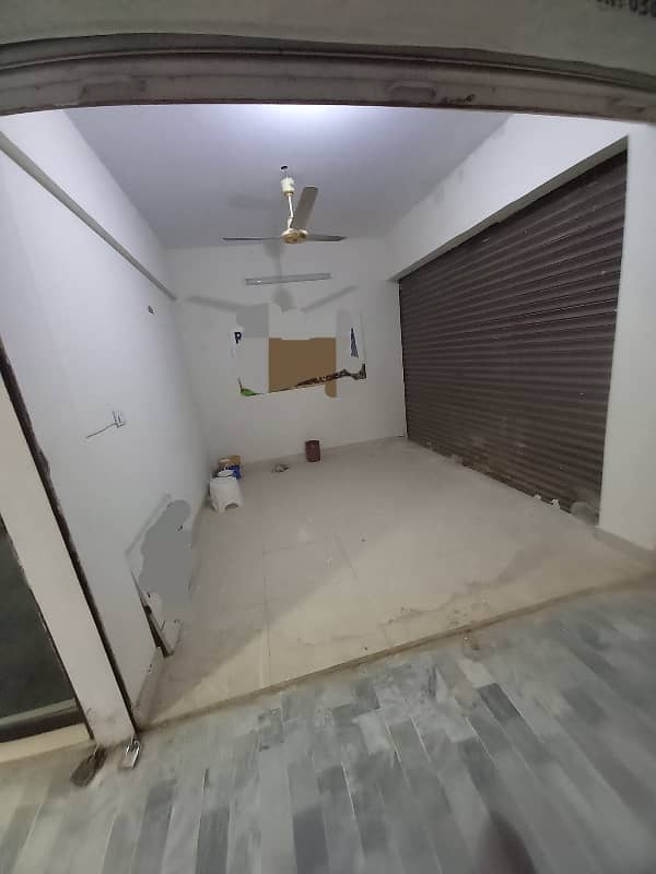 GULSHAN E IQBAL VIP BLOCK-7 CORNER SHOP FOR RENT 1