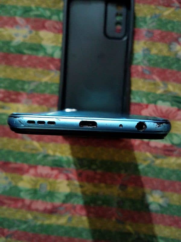 VIVO Y20S 10/9 CONDITION MY CONTACT NUMBER:03147967018 4