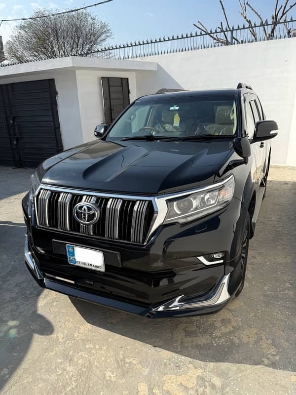 PRADO TXL 7 SEATER / SUNROOF 1