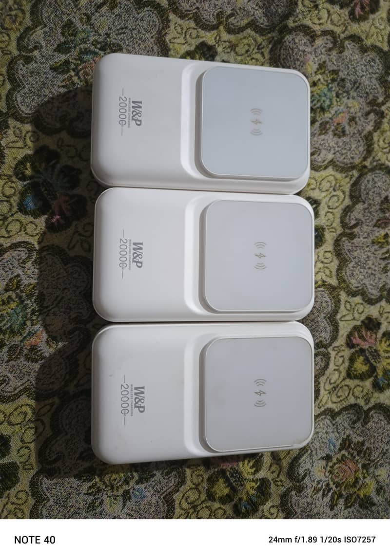 Branded Wireless Power banks with fast option 2