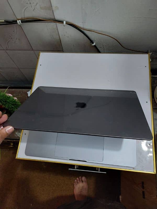 Macbook Air M2 15 inch 2023, 16GB, 1TB 1