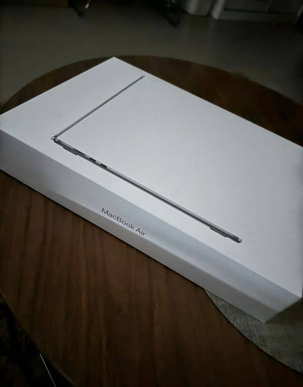 Macbook Air M2 15 inch 2023, 16GB, 1TB 6